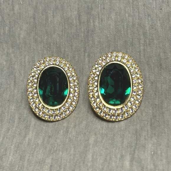 Vintage Green Glass & Rhinestone Goldtone Clip On Statement Earrings - Picture 1 of 5